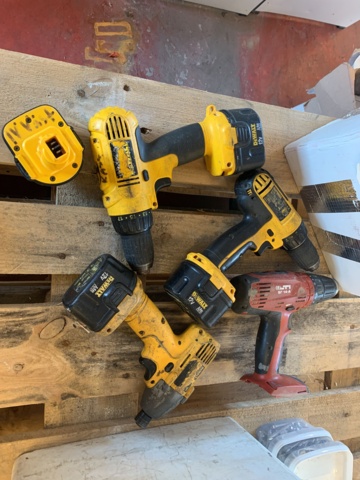 908171-4 Defective power tools