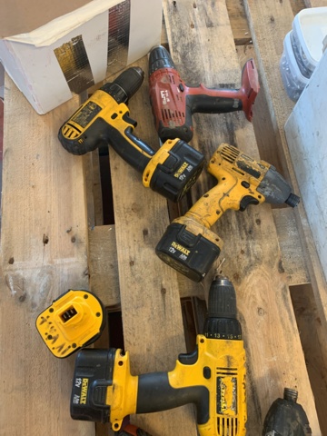 908171-5 Defective power tools