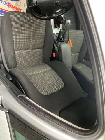 913999-33 Peugeot 407 SW 1.6 HDi - 2007