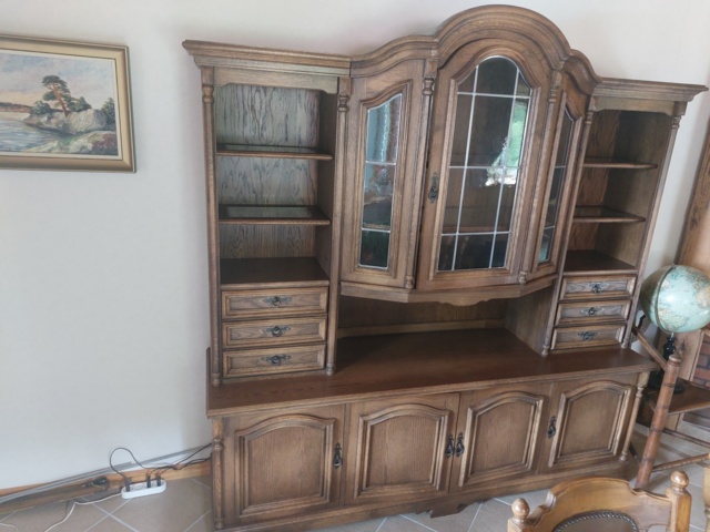 914989-3 Bookcase with display case Carpati