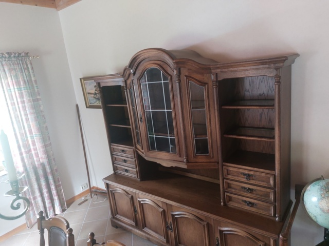 914989-4 Bookcase with display case Carpati