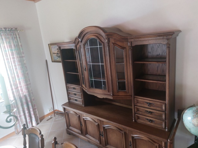 914989-5 Bookcase with display case Carpati