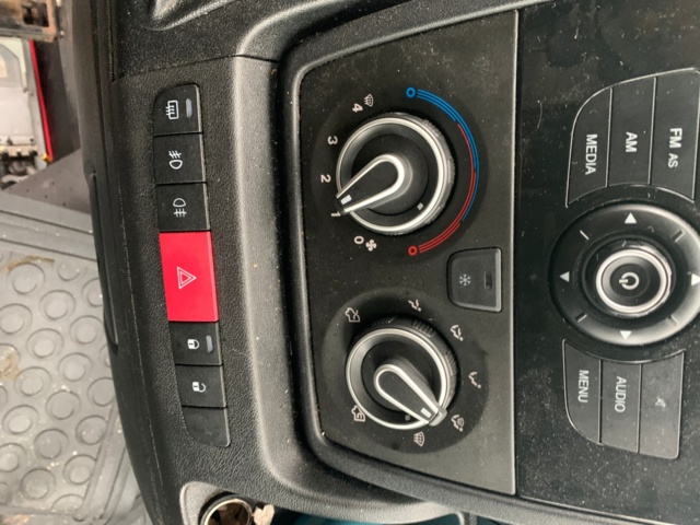 913540-14 Peugeot Boxer Van Kylbil 335 3.0 HDi - 2012