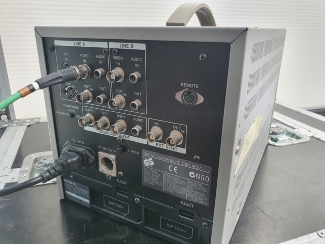 916172-2 Sony PVM-9042QM monitori - Ei pohjahintaa!