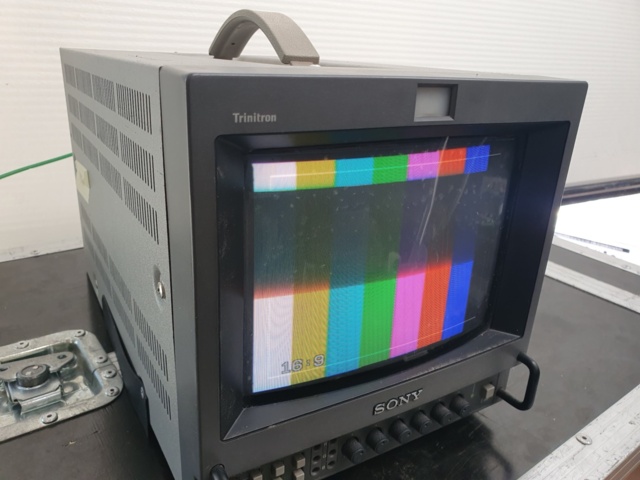 916177-1 Sony PVM-9042QM monitori - Ei pohjahintaa!