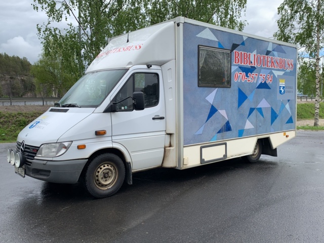 810334-1 Bokbuss Mercedes-Benz Sprinter 316 CDI - 2002