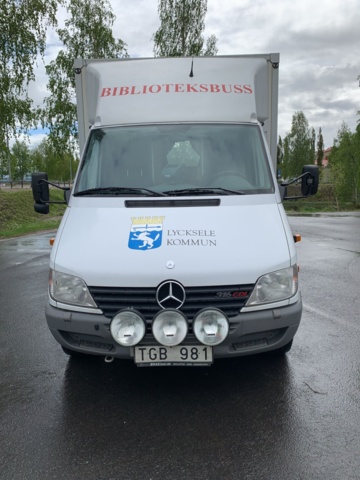 810334-2 Bokbuss Mercedes-Benz Sprinter 316 CDI - 2002