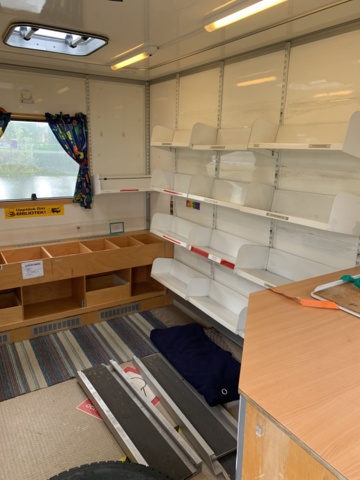 810334-42 Bokbuss Mercedes-Benz Sprinter 316 CDI - 2002