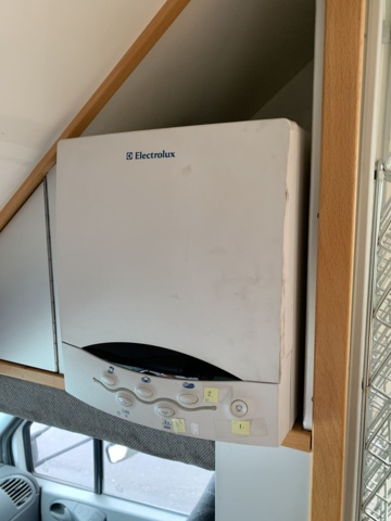 810334-45 Bokbuss Mercedes-Benz Sprinter 316 CDI - 2002