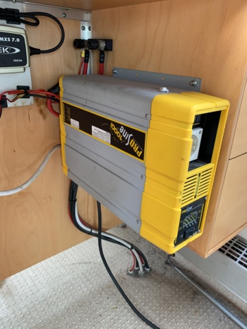 810334-49 Bokbuss Mercedes-Benz Sprinter 316 CDI - 2002