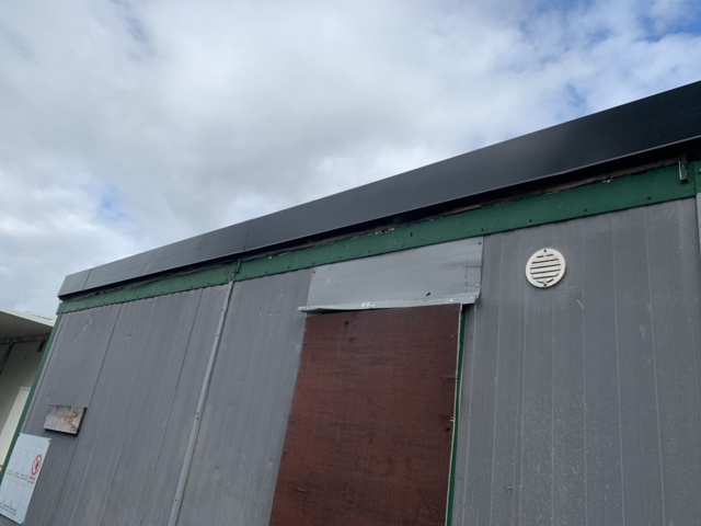 810339-14 Construction shed on demountable frame