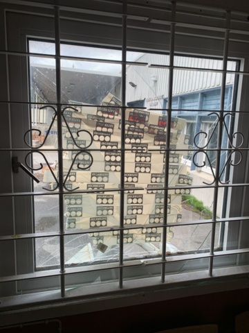 810339-20 Construction shed on demountable frame