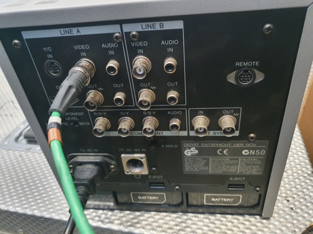 916211-2 Sony PVM-9042QM monitori - Ei pohjahintaa!