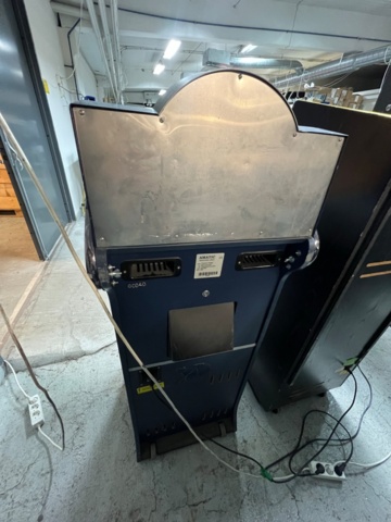 895422-3 Amatic Game computer takes new banknotes