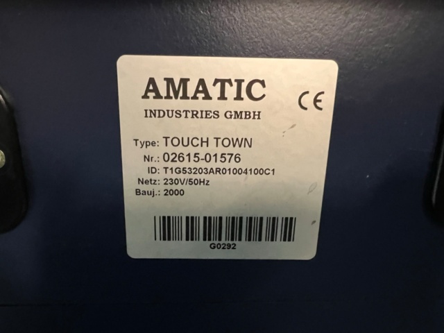 895422-4 Amatic Game computer takes new banknotes