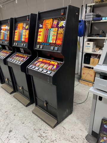 895430-2 Orion Big Indian Chief V2 takes new banknotes