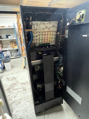 895430-6 Orion Big Indian Chief V2 takes new banknotes