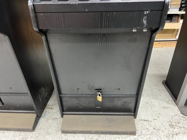 895430-9 Orion Big Indian Chief V2 takes new banknotes