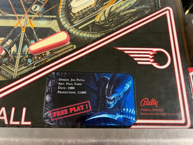 895431-9 Pinball game Bally Space Invaders -1980