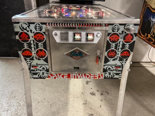 895431-10 Pinball game Bally Space Invaders -1980