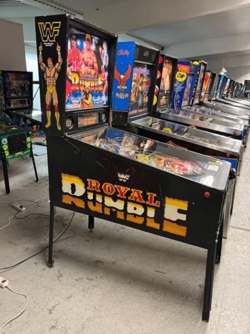 895433-4 Pinball Game Data East WWF Royal Rumble -1994