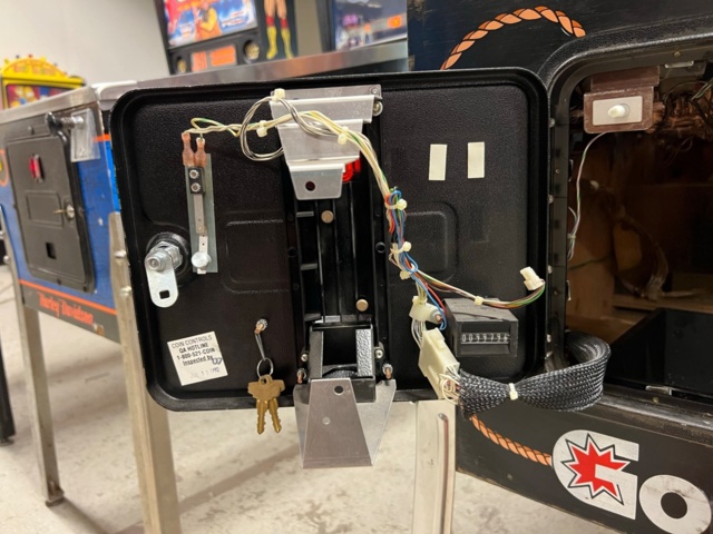 895435-14 Pinball Gottlieb Cue Ball Wizard -1992