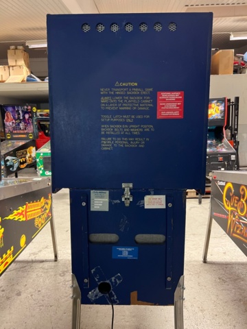 895436-10 Pinball game Bally Radical! -1990