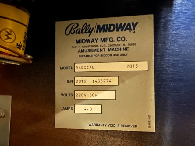 895436-16 Pinball game Bally Radical! -1990