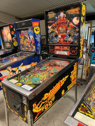 895437-2 Pinball Williams Big Guns -1987