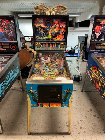 895440-1 Pinball Bally Judge Dredd -1993