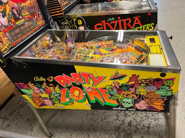 895444-7 Pinball Game Bally Party Zone -1991