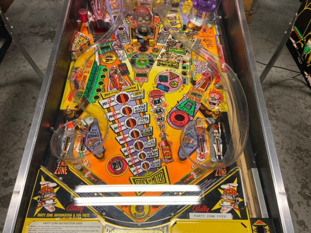 895444-13 Pinball Game Bally Party Zone -1991
