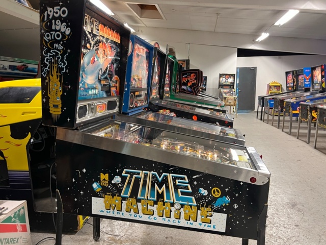 895461-5 Pinball Game Data East Time Machine -1988