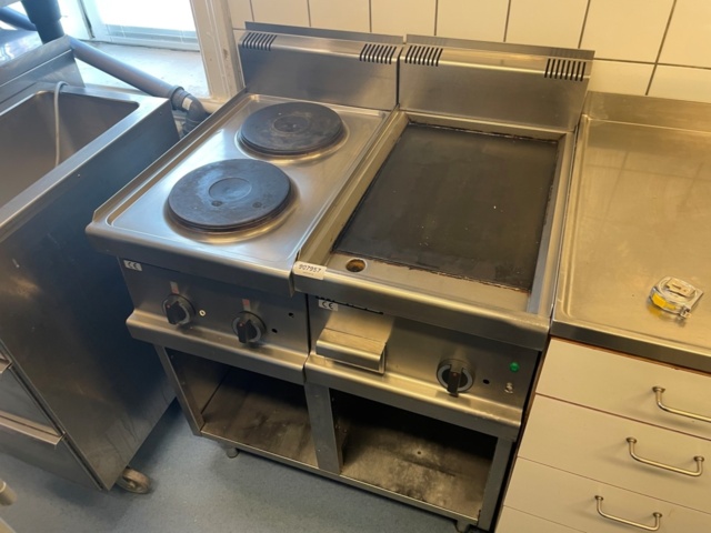 907957-1 Frying table and stove on stand Metos 40-SEFT-CE