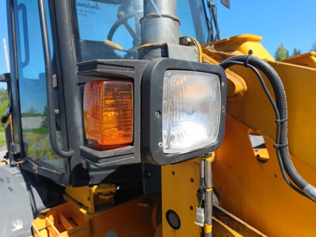 889103-73 Wheel loader JCB 407B ZX -2003