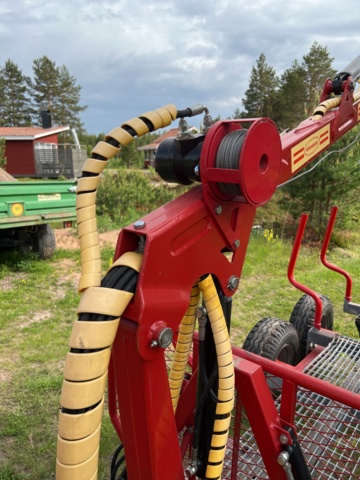 896774-30 Skogsmaskin  DF 304 +Kranman T3500  timmervagn 30-50 kran