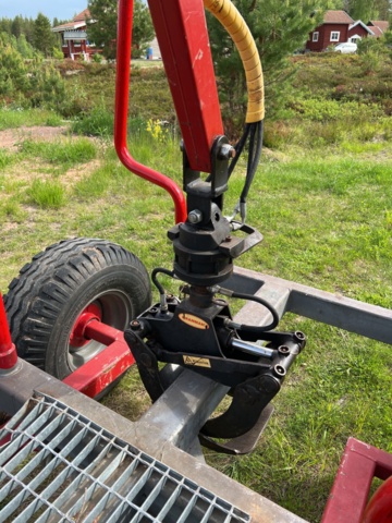 896774-34 Skogsmaskin  DF 304 +Kranman T3500  timmervagn 30-50 kran