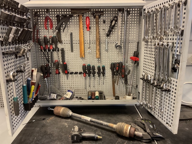 872269-10 Workshop equipment 4