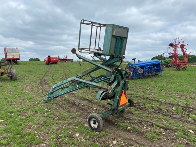 833995-4 Aerial Access Platform Lift