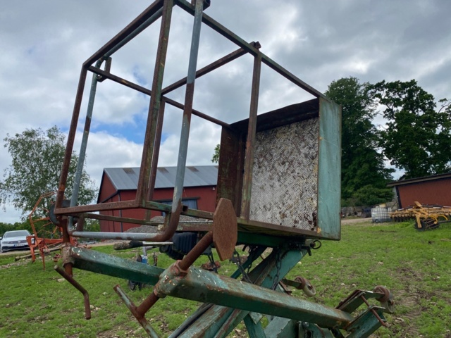 833995-11 Aerial Access Platform Lift