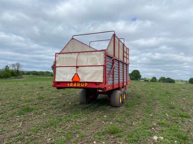 833999-1 Cutting truck Taarup 1030