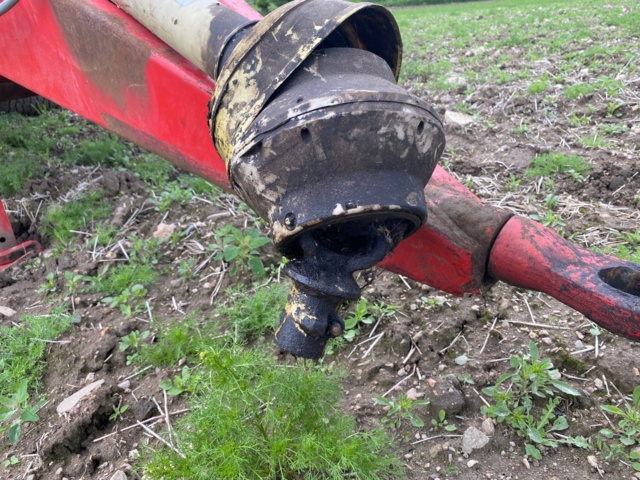 833999-5 Cutting truck Taarup 1030