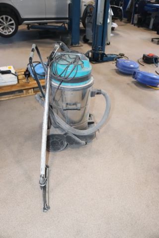 916942-4 Industrial vacuum cleaner dry & wet Floor 740 CSAB IPX4 NP 9500, -