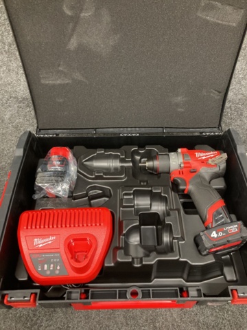 916059-3 Screwdriver Milwaukee M12 FDD-402X