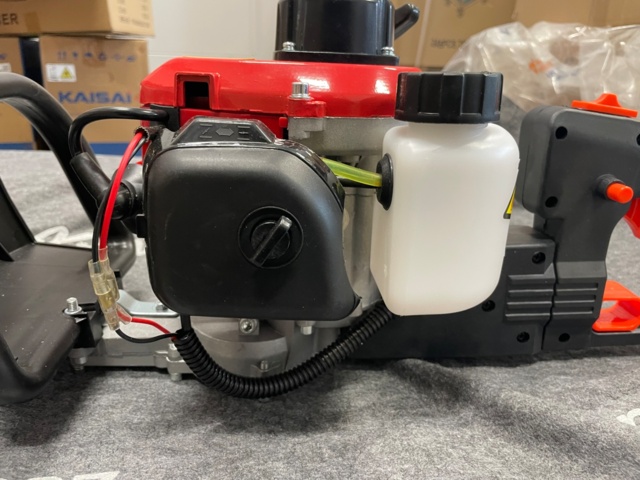 883274-12 Hedge trimmer petrol-powered 25.4 cc HT230