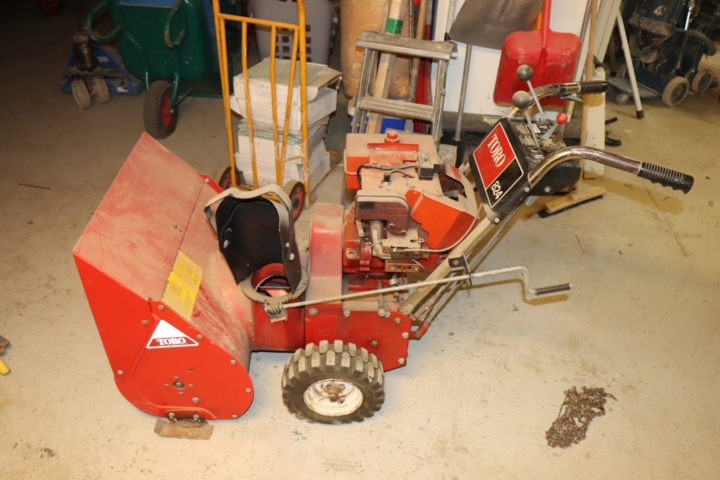 788283-2 Snow thrower Toro 824