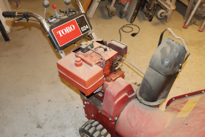 788283-4 Snow thrower Toro 824
