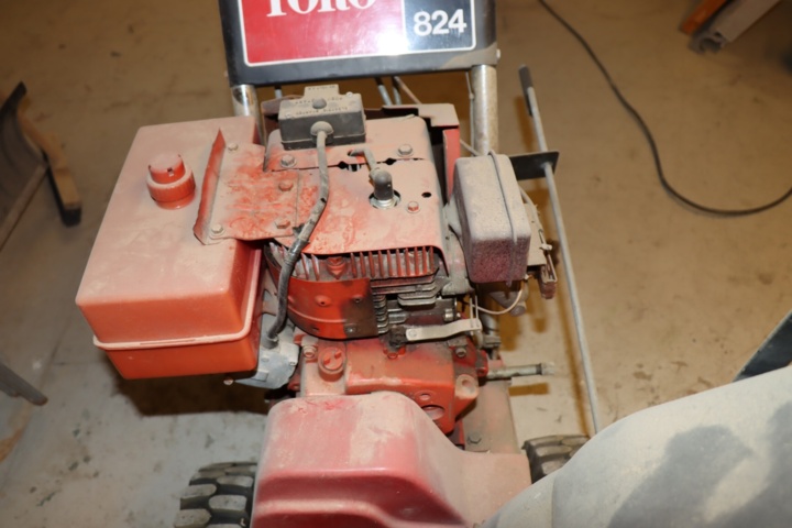 788283-6 Snow thrower Toro 824