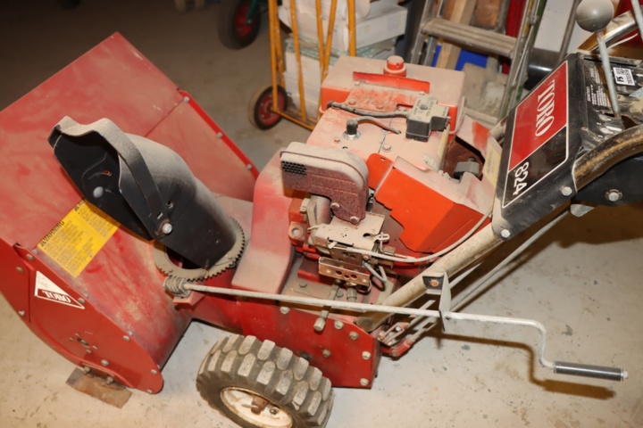 788283-7 Snow thrower Toro 824