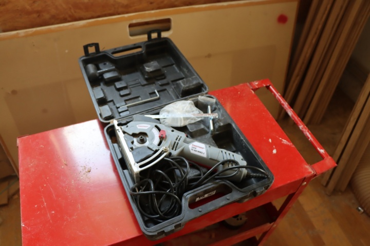 788264-2 Pattfield PE-600 MHKS-2 Circular Saw